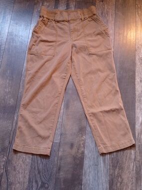 Cabi High Waisted Tan Capris Khaki Trousers